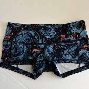 EUC, XS, LRC FLEO SHORTS